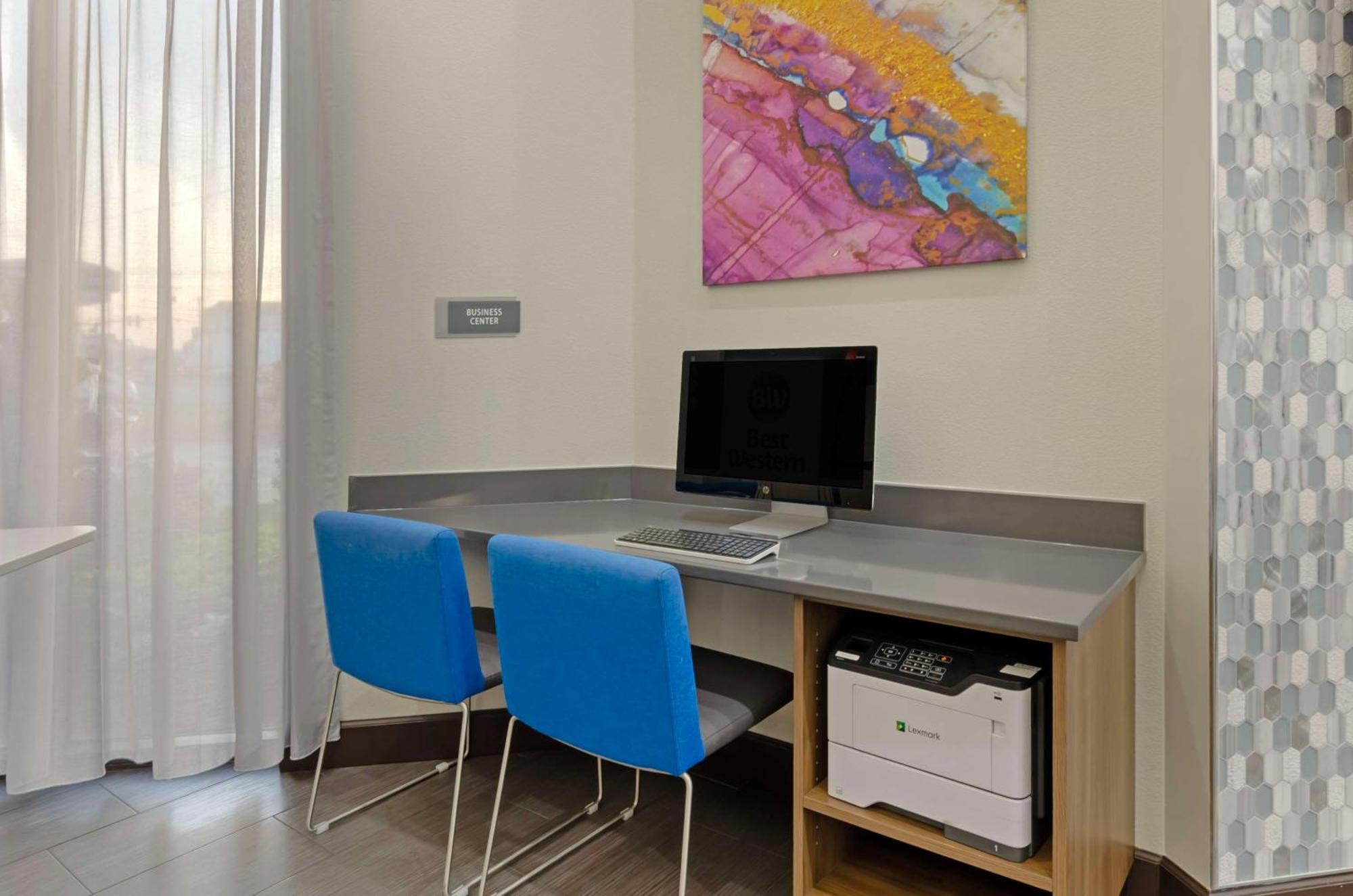 Best Western Plus Harrisonburg Buitenkant foto