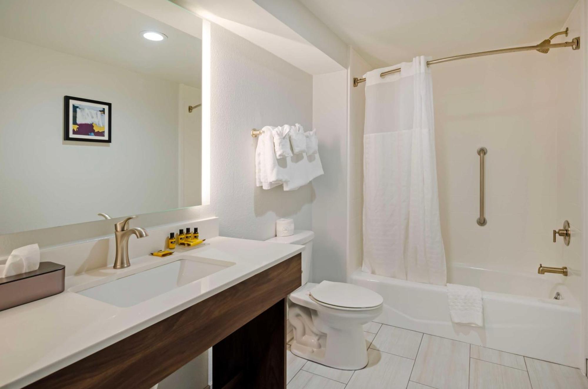 Best Western Plus Harrisonburg Buitenkant foto