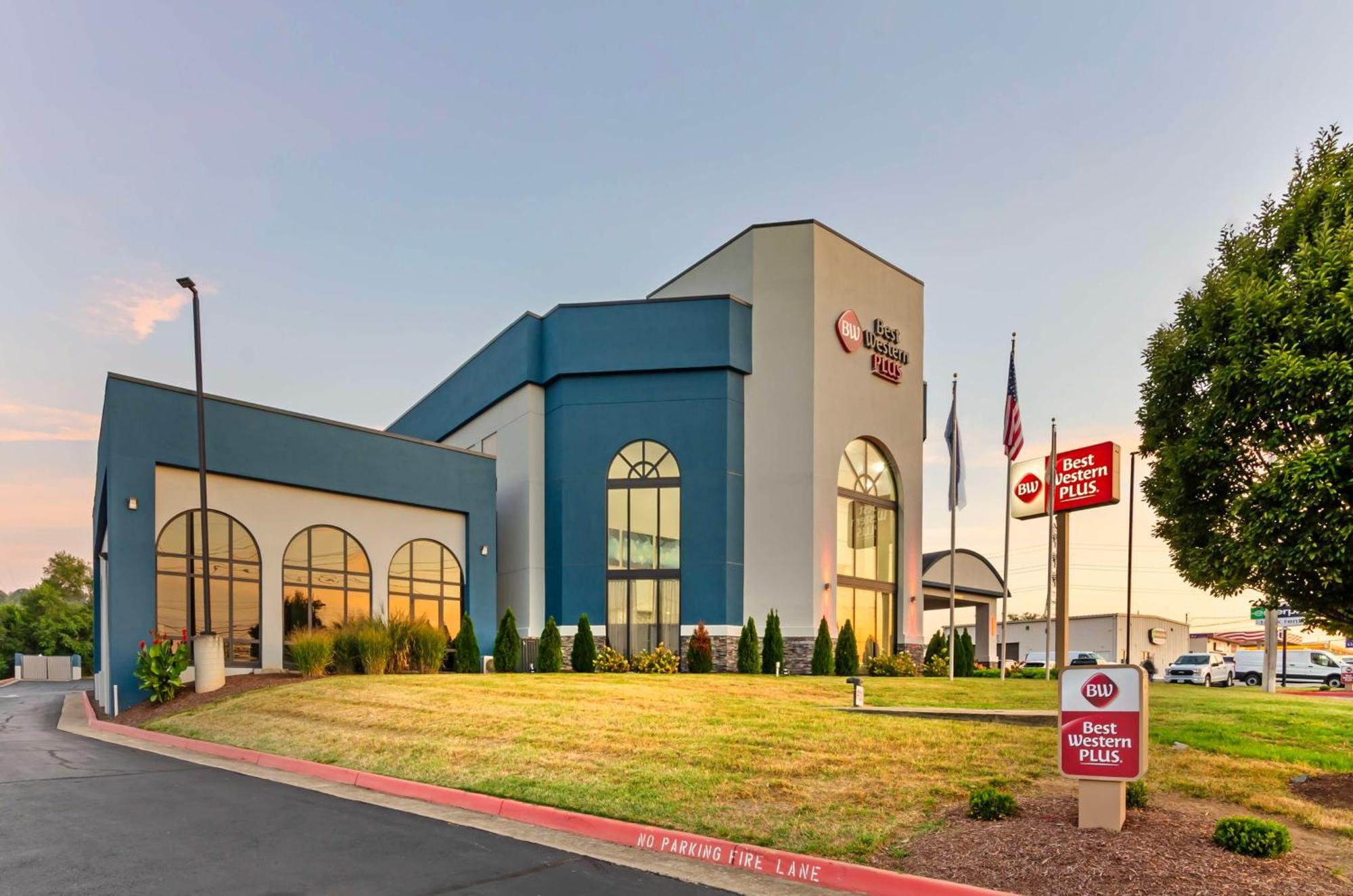 Best Western Plus Harrisonburg Buitenkant foto