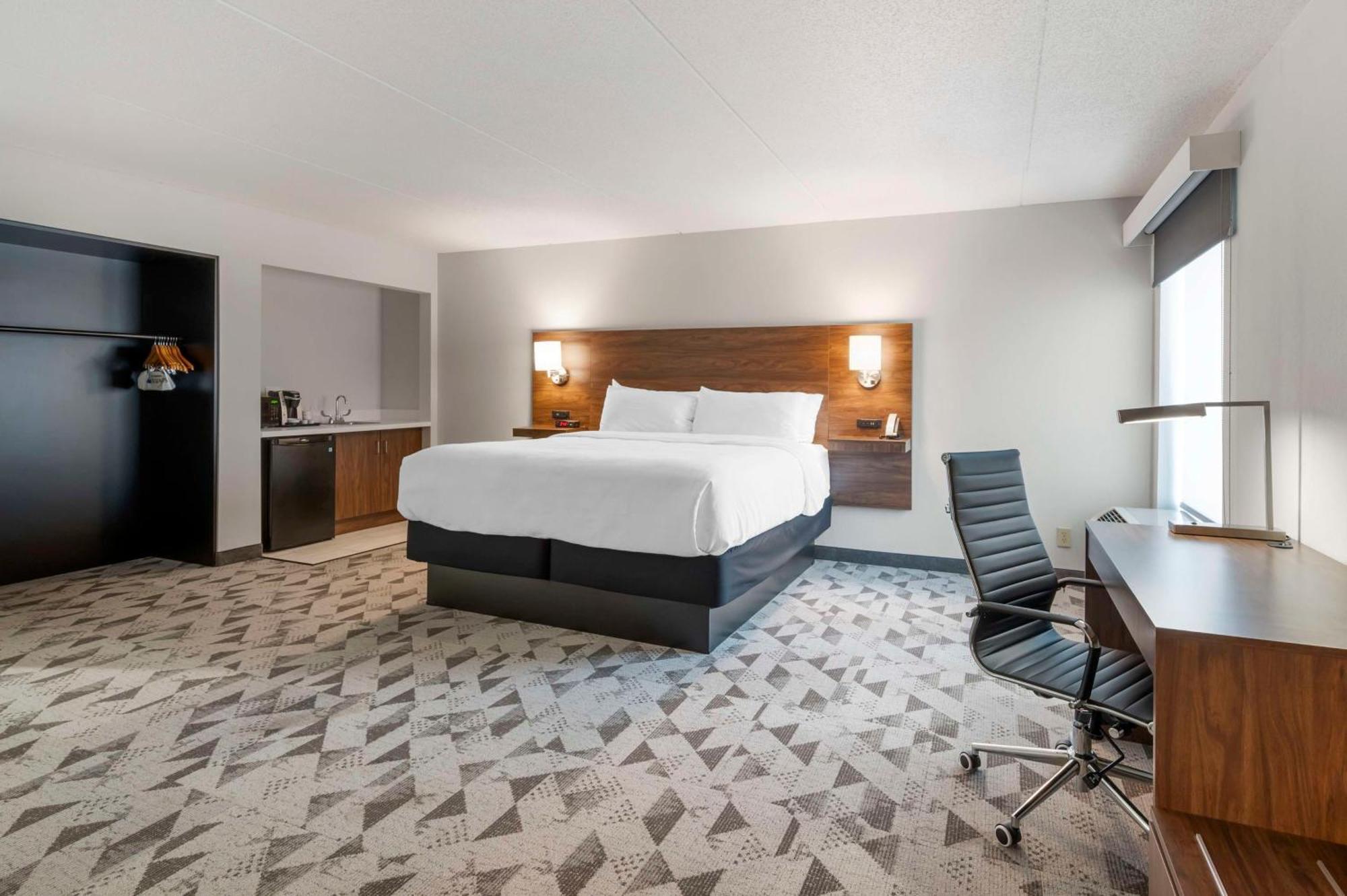 Best Western Plus Harrisonburg Buitenkant foto