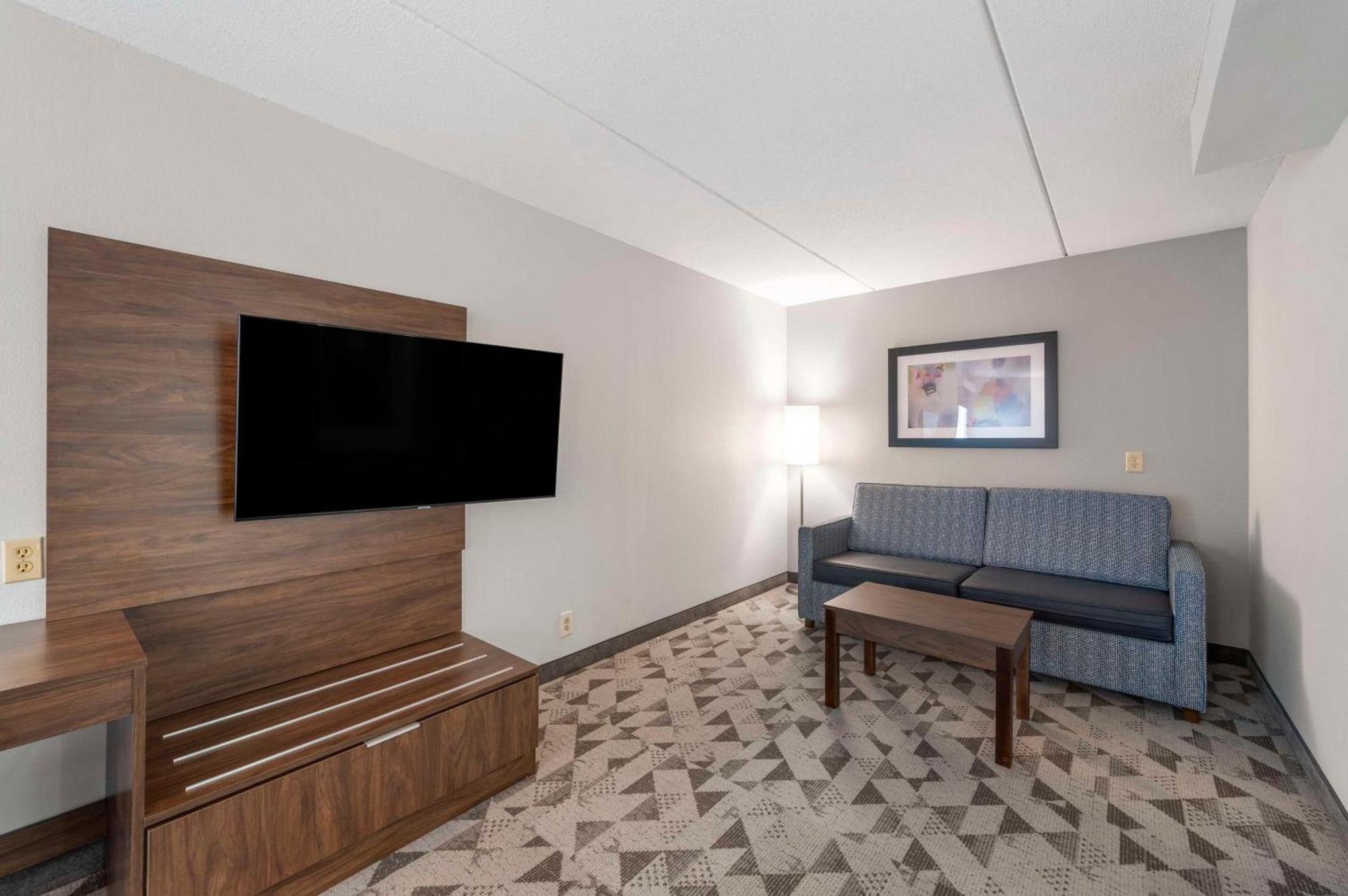 Best Western Plus Harrisonburg Buitenkant foto